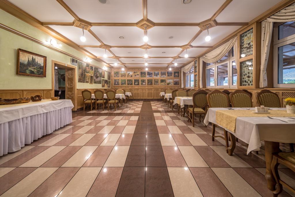 Hotel Diana Stráža Εξωτερικό φωτογραφία